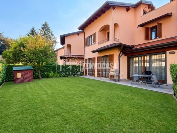 casa indipendente in vendita a Lesmo