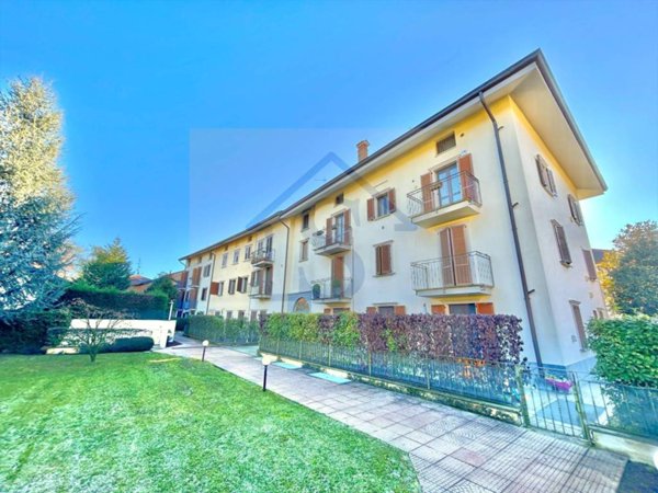 appartamento in vendita a Lesmo in zona Peregallo.