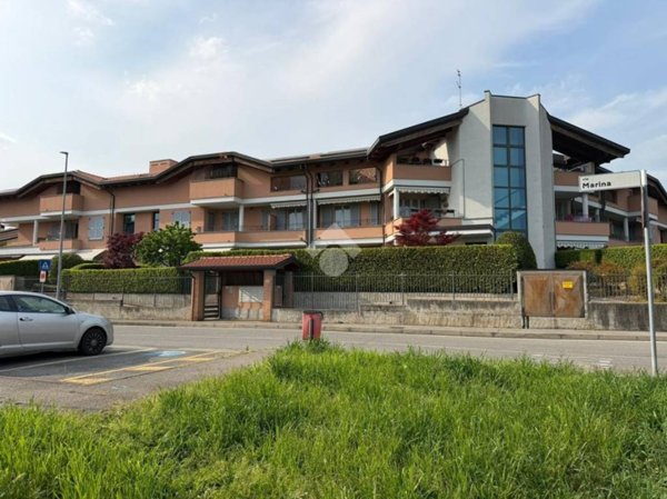 appartamento in vendita a Lesmo in zona California