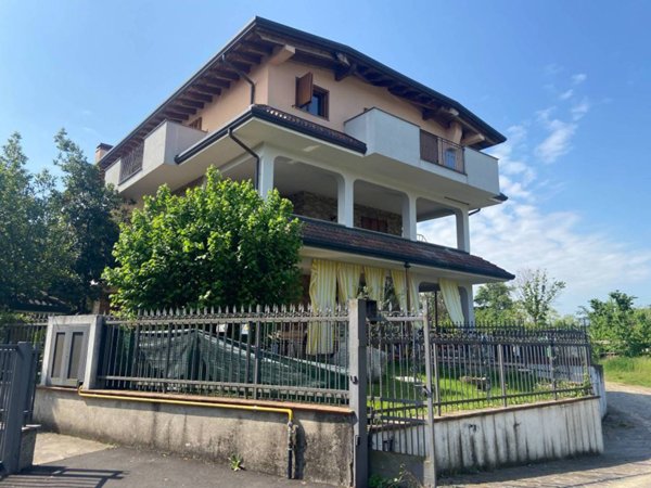 appartamento in vendita a Limbiate