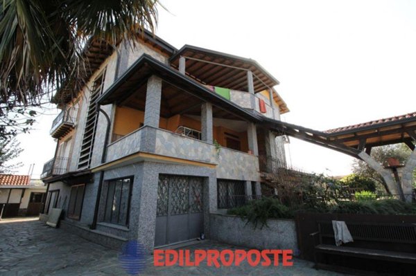 casa indipendente in vendita a Limbiate