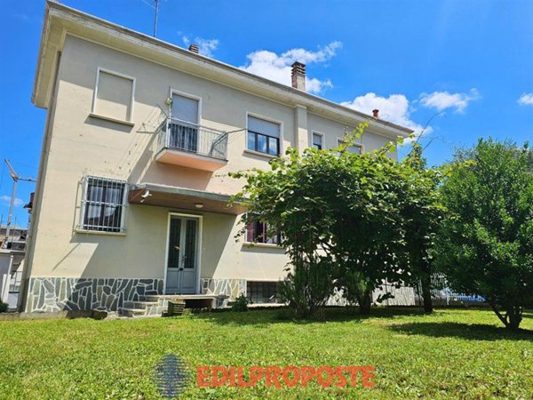 casa indipendente in vendita a Limbiate
