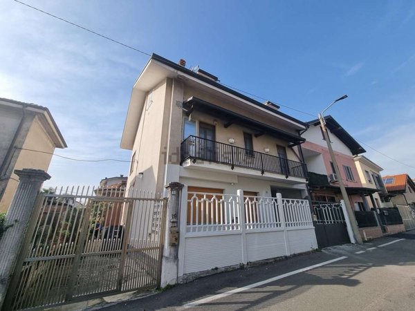 appartamento in vendita a Limbiate