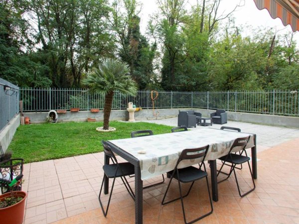 appartamento in vendita a Limbiate in zona Villaggio del Sole