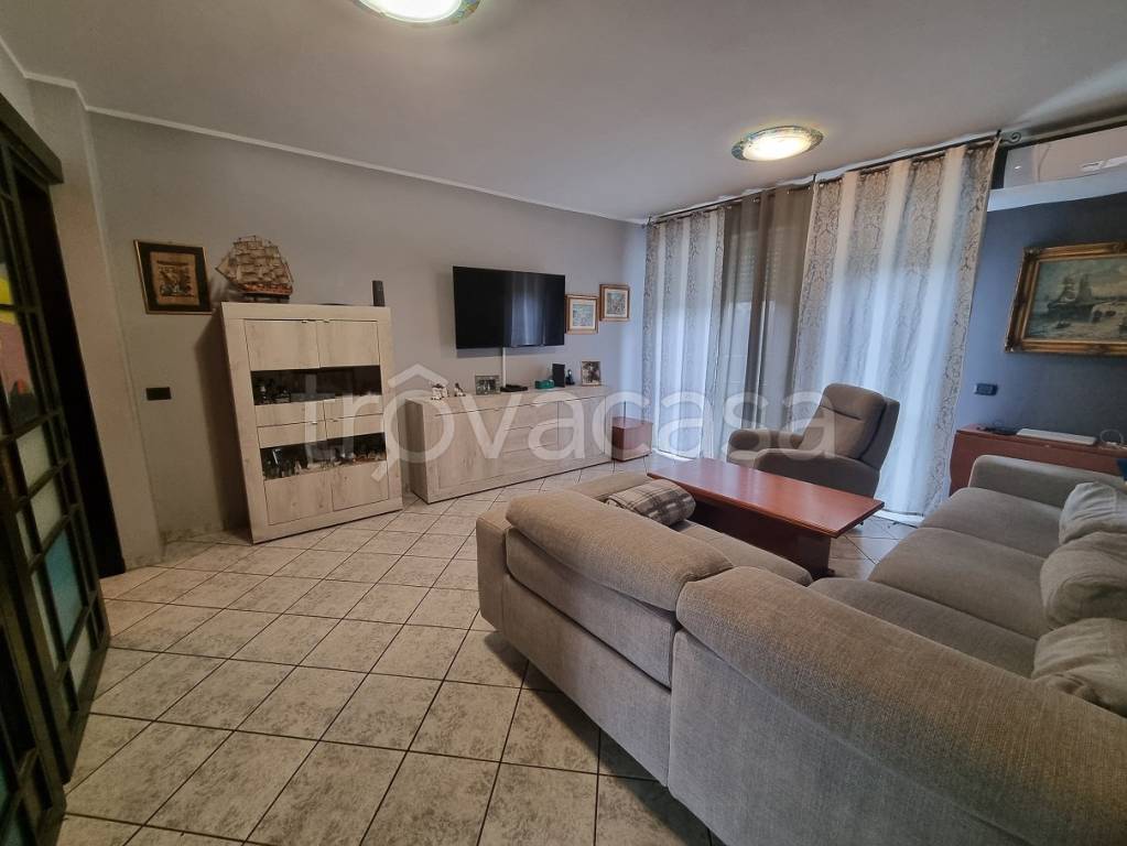appartamento in vendita a Limbiate