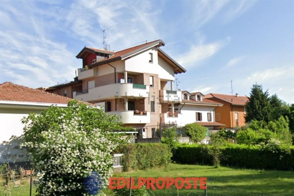 appartamento in vendita a Limbiate in zona Villaggio del Sole