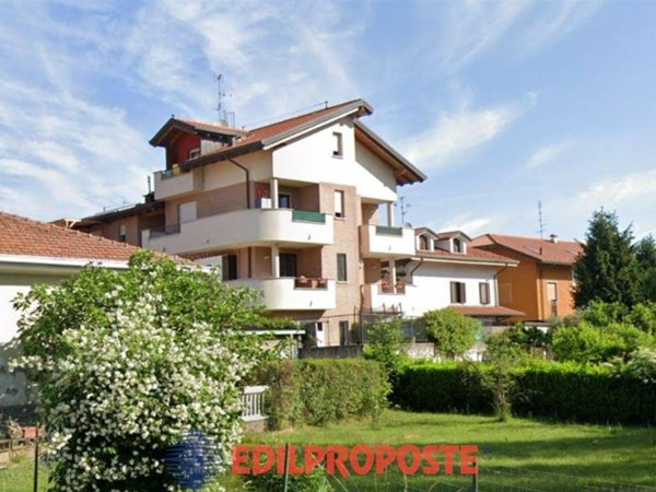 appartamento in vendita a Limbiate in zona Villaggio del Sole