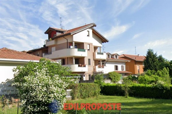 appartamento in vendita a Limbiate in zona Villaggio del Sole