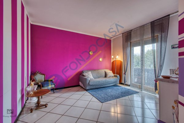 appartamento in vendita a Limbiate in zona Mombello