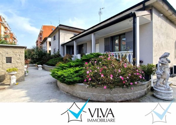 casa indipendente in vendita a Limbiate