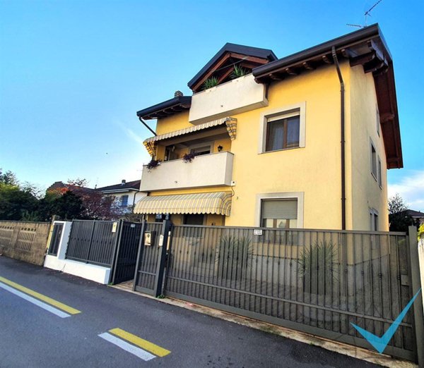 casa indipendente in vendita a Limbiate