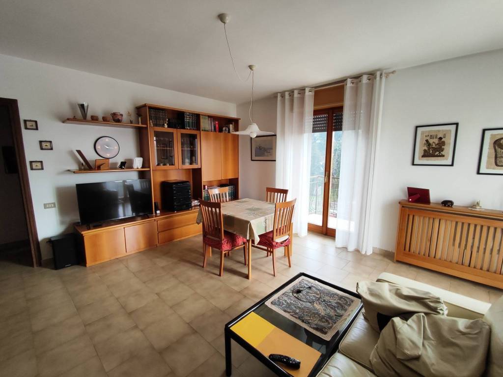 casa indipendente in vendita a Limbiate