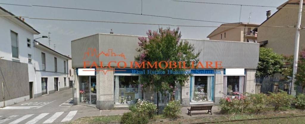 negozio in vendita a Limbiate