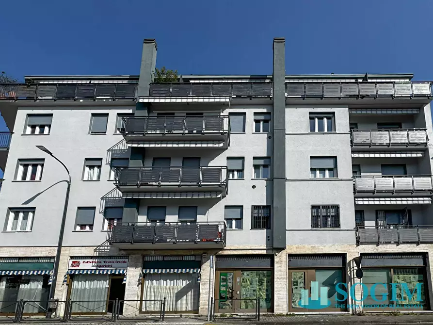 locale commerciale in vendita a Limbiate