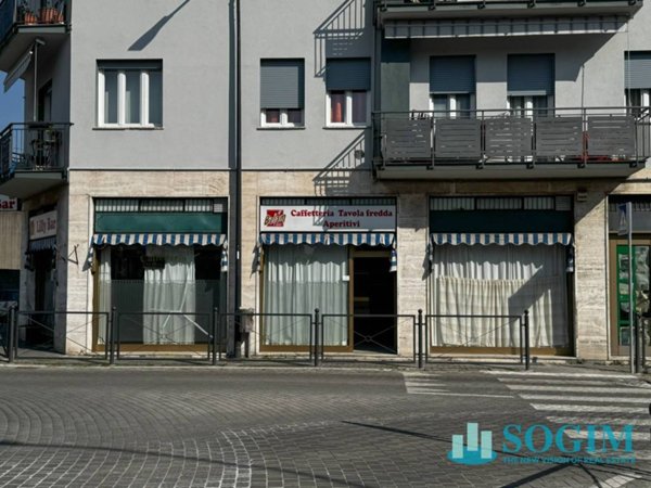 negozio in vendita a Limbiate
