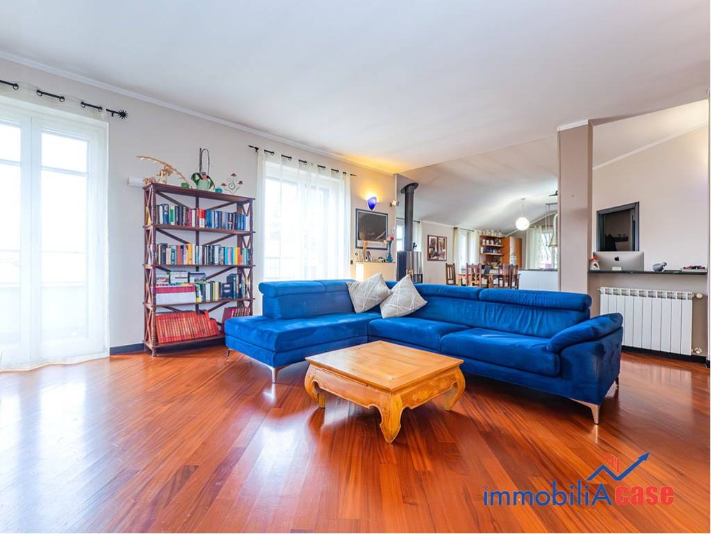 appartamento in vendita a Limbiate in zona Mombello
