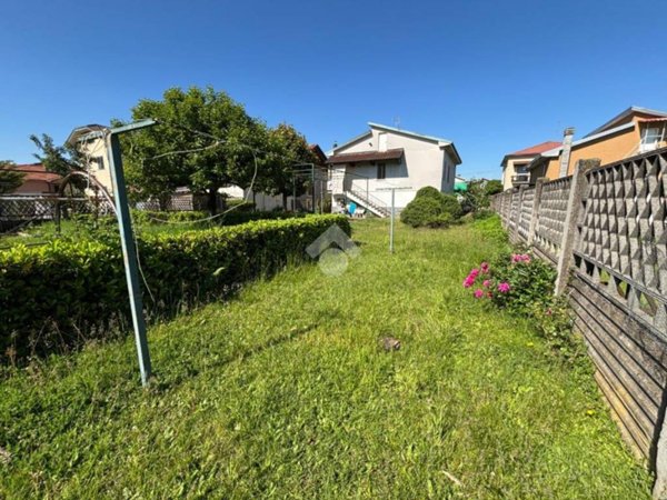 casa indipendente in vendita a Limbiate