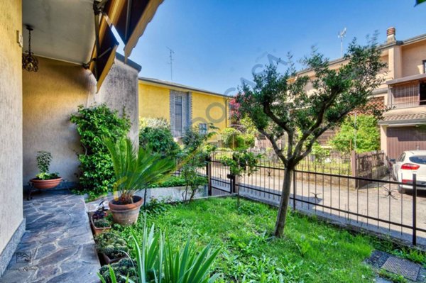casa indipendente in vendita a Limbiate