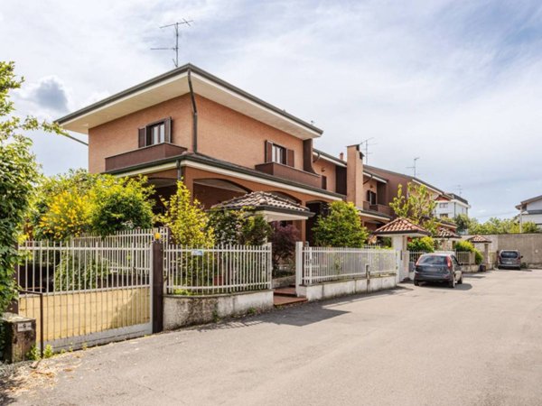 casa indipendente in vendita a Limbiate