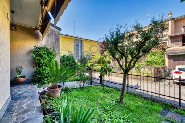 casa indipendente in vendita a Limbiate