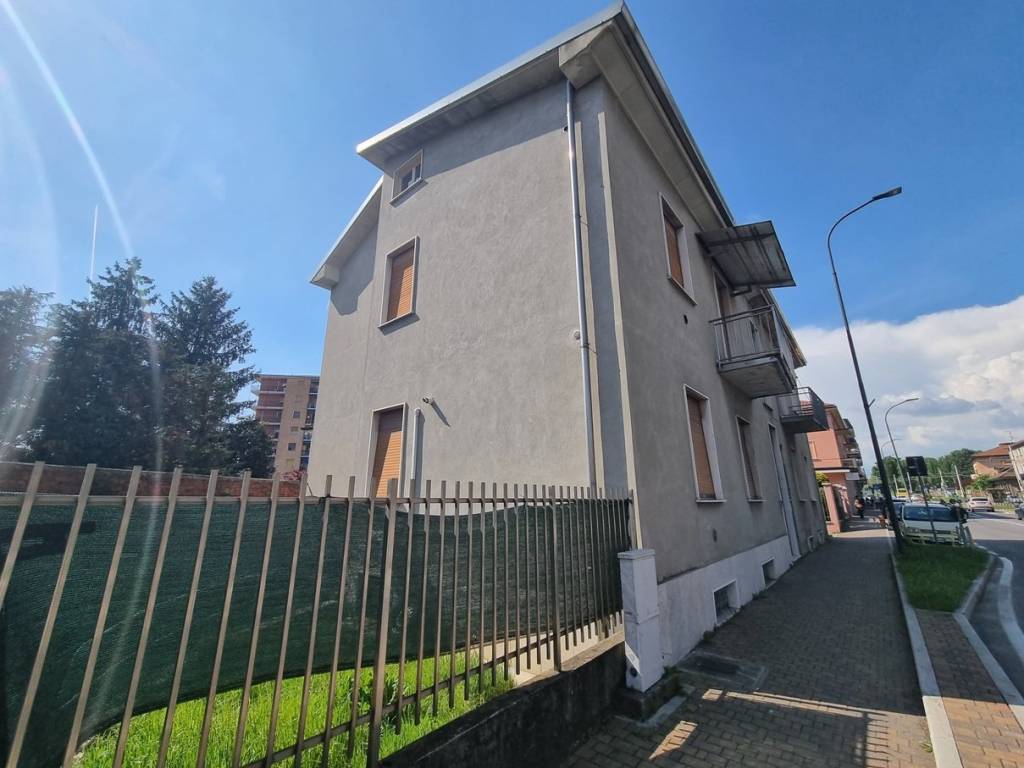 appartamento in vendita a Limbiate