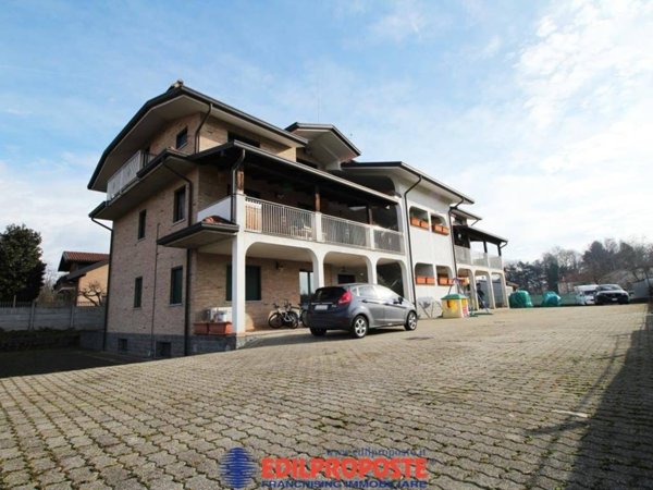 intera palazzina in vendita a Limbiate