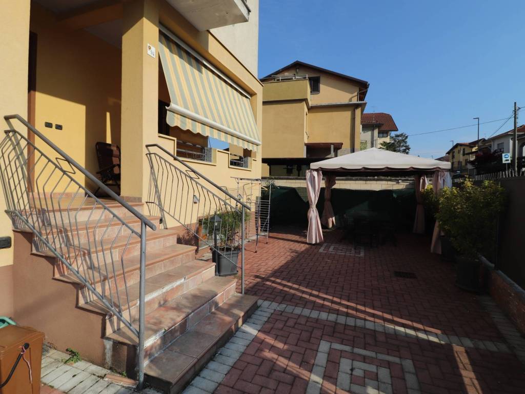 casa indipendente in vendita a Limbiate