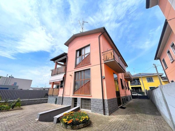 appartamento in vendita a Limbiate