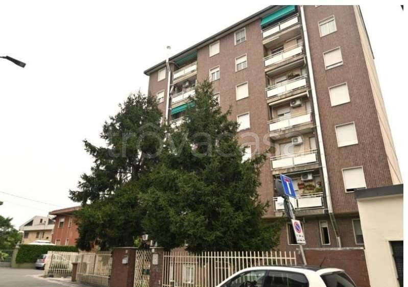 appartamento in vendita a Limbiate