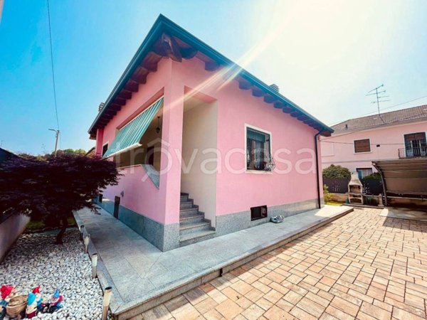 casa indipendente in vendita a Limbiate