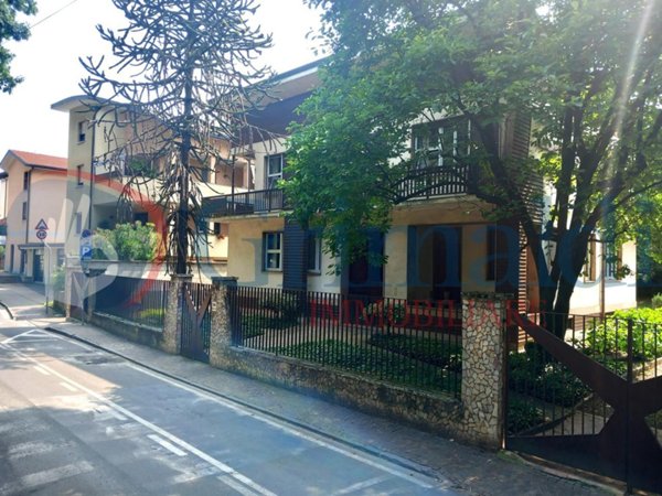 casa indipendente in vendita a Limbiate