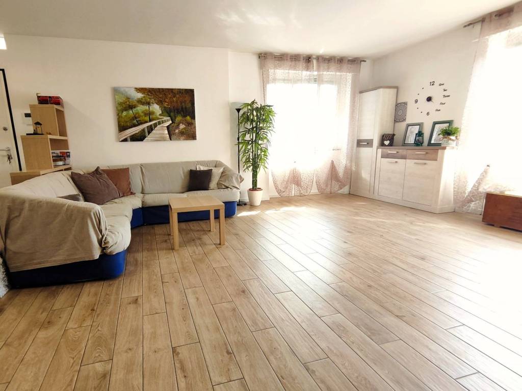 casa indipendente in vendita a Limbiate