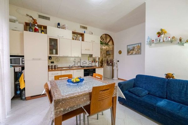 appartamento in vendita a Limbiate in zona Villaggio dei Giovi