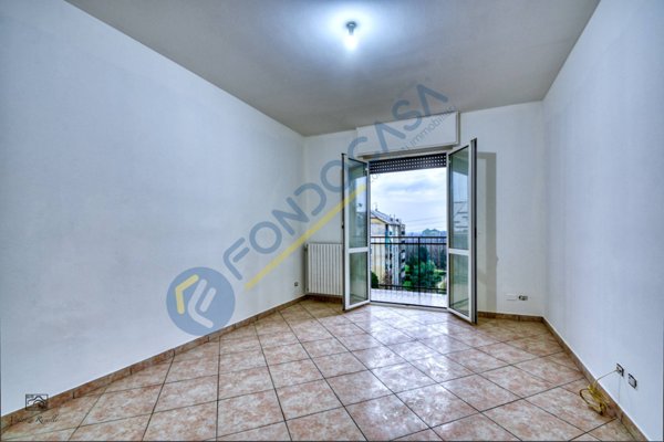 appartamento in vendita a Limbiate in zona Pinzano