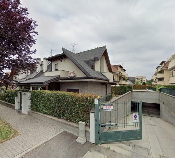 casa indipendente in vendita a Limbiate
