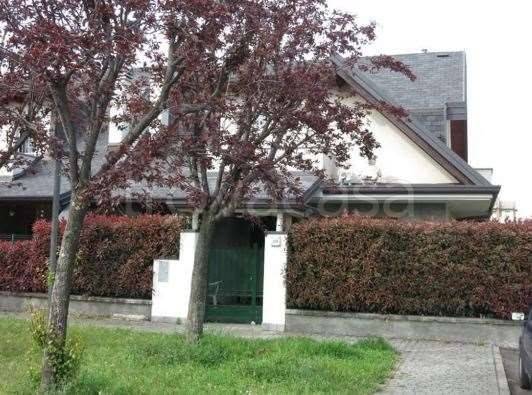 casa indipendente in vendita a Limbiate