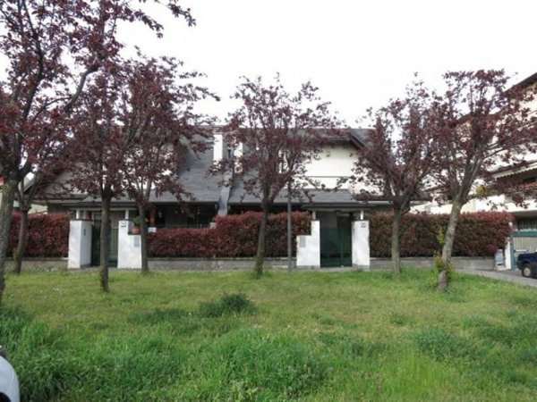 casa indipendente in vendita a Limbiate