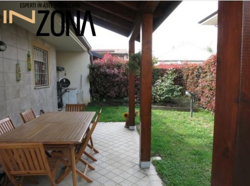casa indipendente in vendita a Limbiate