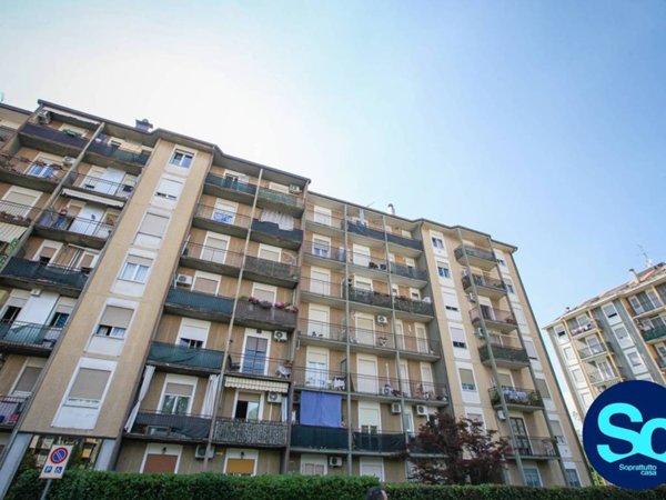 appartamento in vendita a Limbiate in zona Mombello