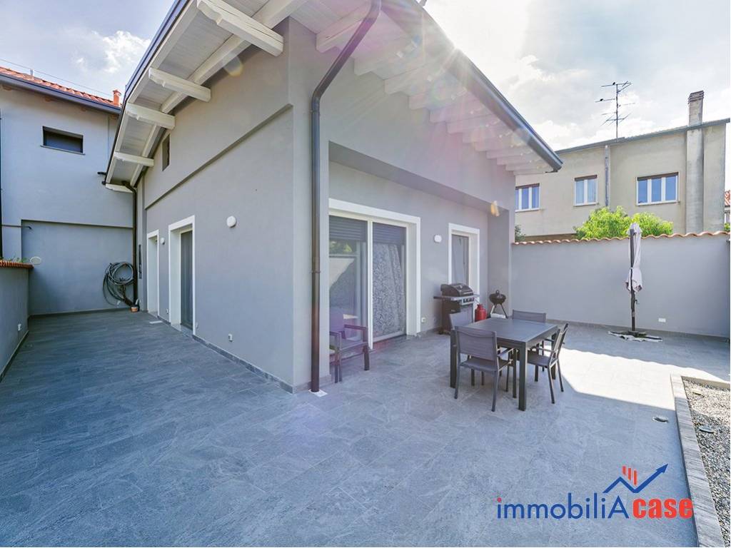 casa indipendente in vendita a Limbiate