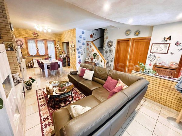 casa indipendente in vendita a Limbiate