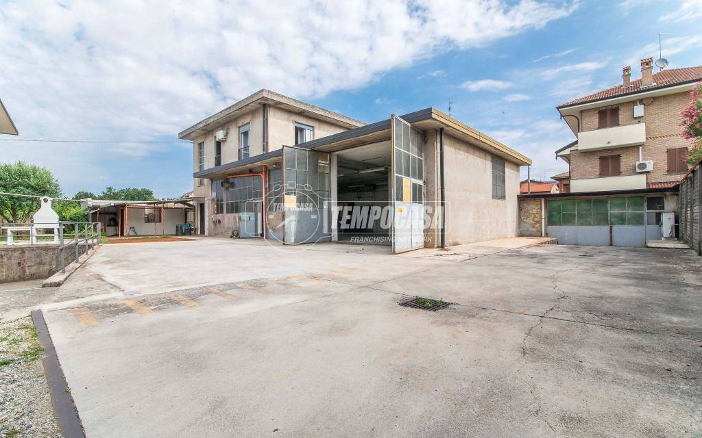 appartamento in vendita a Limbiate