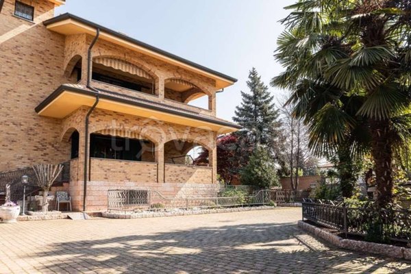casa indipendente in vendita a Limbiate