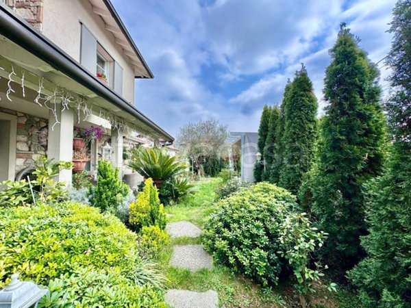 casa indipendente in vendita a Limbiate