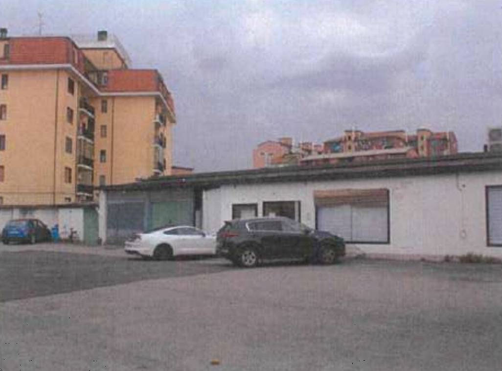 negozio in vendita a Limbiate