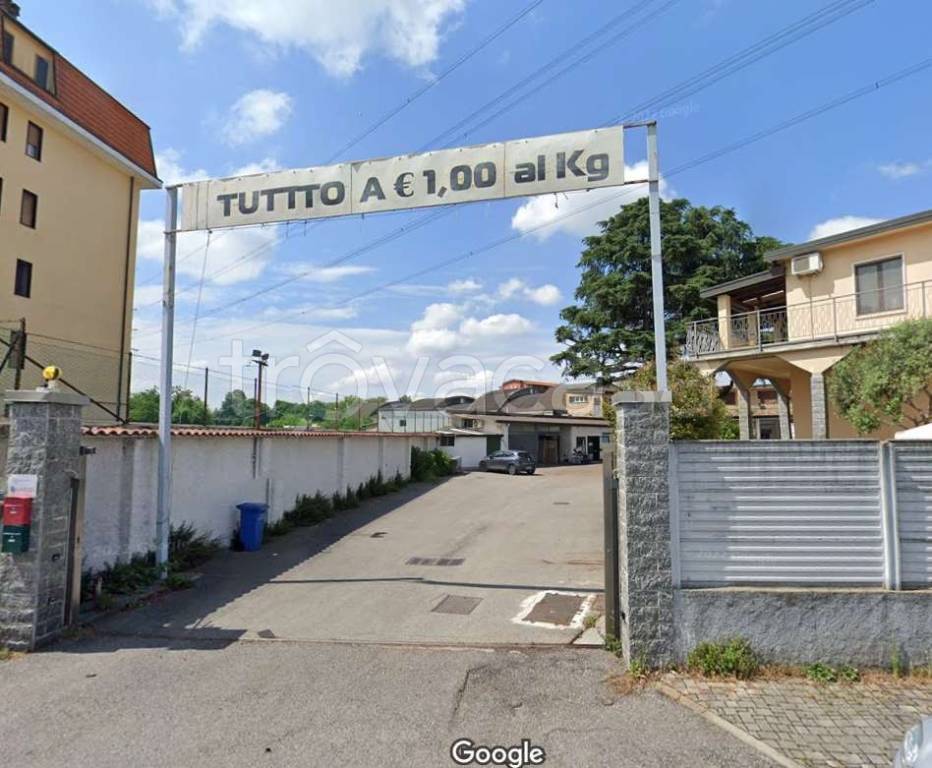 negozio in vendita a Limbiate