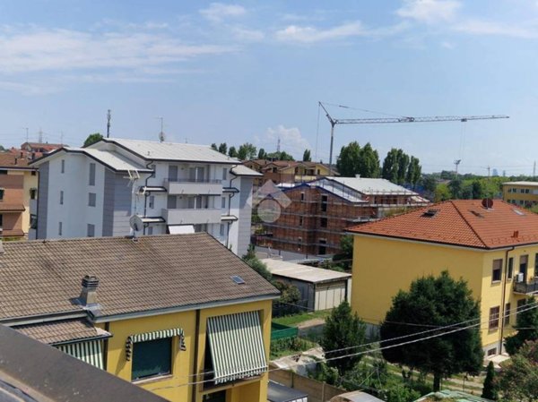 appartamento in vendita a Limbiate