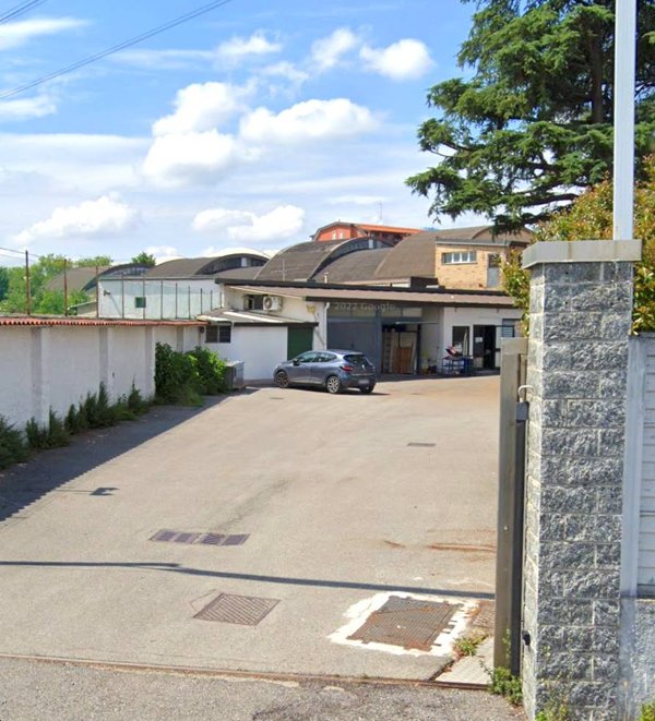 negozio in vendita a Limbiate