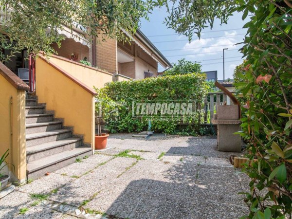 appartamento in vendita a Limbiate