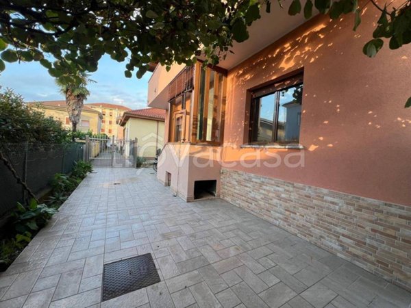 casa indipendente in vendita a Limbiate